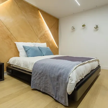 Apartment ★ Vernescu ★ Ace Location. Luxury Building *