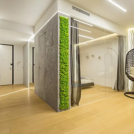 ★ Vernescu ★ Ace Location. Luxury Building Apartment